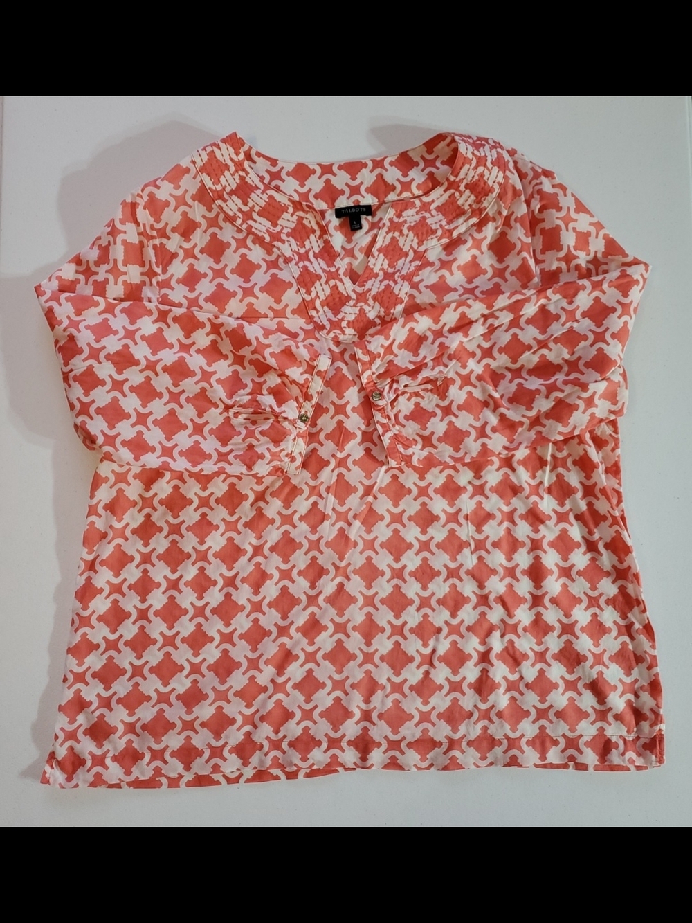 Talbots L Lightweight Cotton Coral Geometric V-Neck Blouse